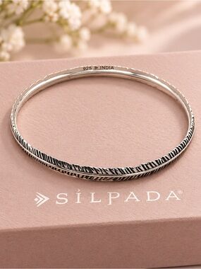 Silpada Vintage Sterling Silver Etched Feather Bangle Bracelet